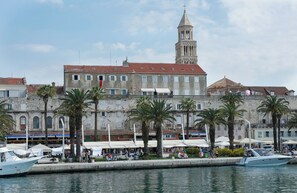 City view from property - Apartment Gorgeous Historic Home (Split)