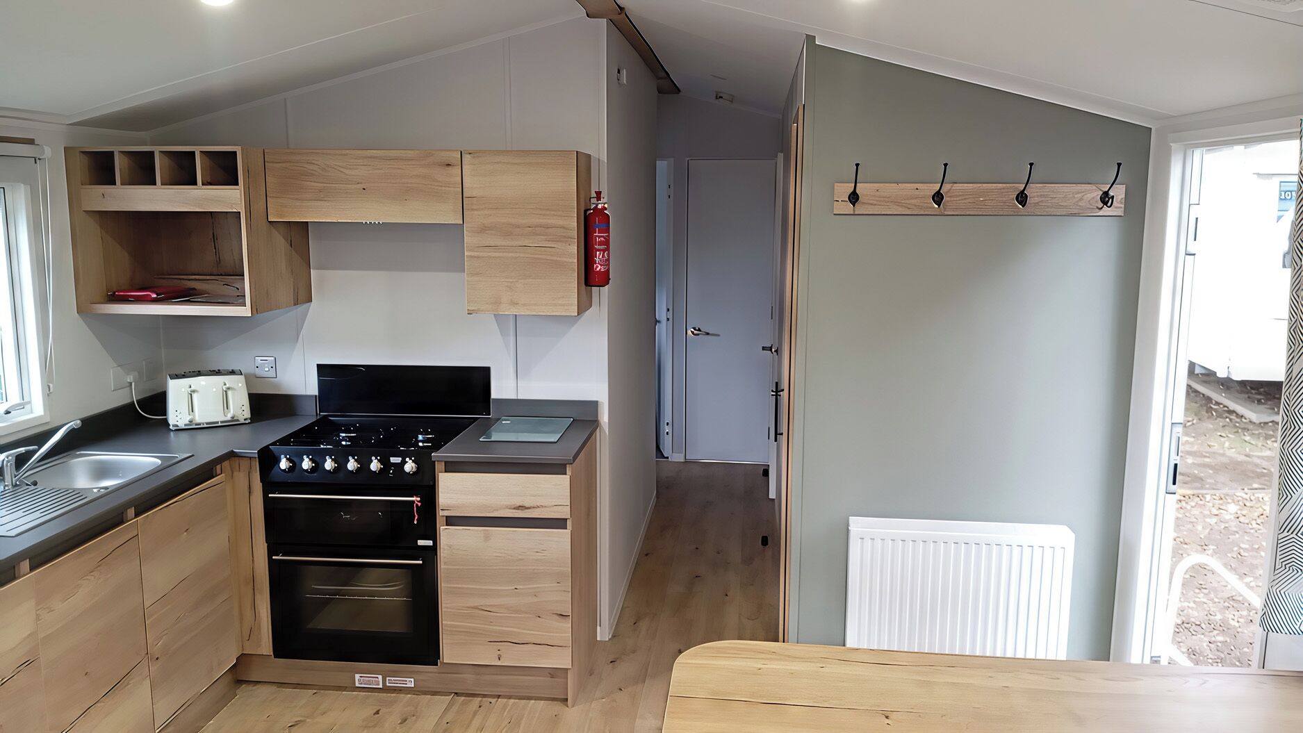 Batterie de cuisine, vaisselle et ustensiles