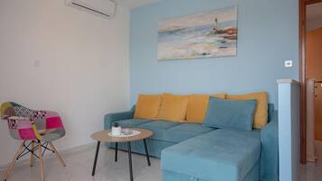 Apartment (A2) | Living room