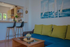Apartemen (A1) | Ruang keluarga
