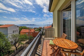 Apartment (A2) | Pemandangan air