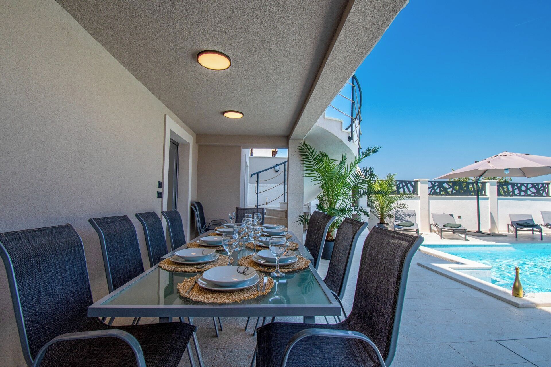 Outdoor pool, a heated pool