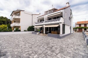 Building design - Apartments Krunoslava (Vodice)