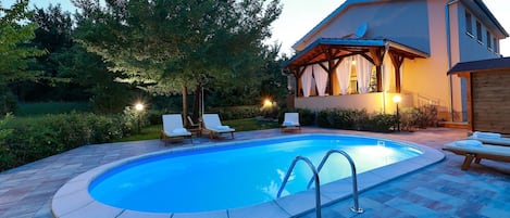 Outdoor pool, a heated pool