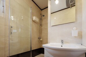 Apartamento (A1) | Banheiro | Chuveiro, papel higiênico