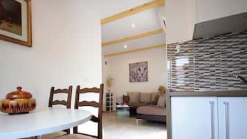 Apartment (A1) | Private kitchen | Fridge, microwave, stovetop, espresso maker