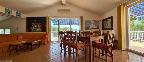 아파트 (A1) | 거실