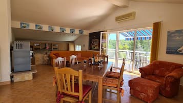 Apartment (A1) | Living room