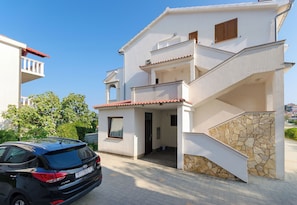 Building design - Apartment Mario (Lopar)