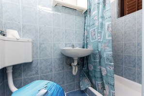 Apartment (A5) | Bathroom | Shower - Apartment Mario (Lopar)