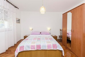 Apartemen (A1) | Setrika/meja setrika dan Wi-Fi gratis