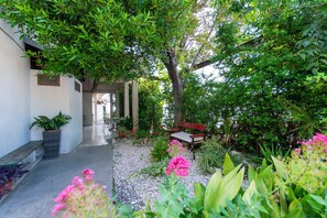 Courtyard - Apartments Luka (Dugi Rat)