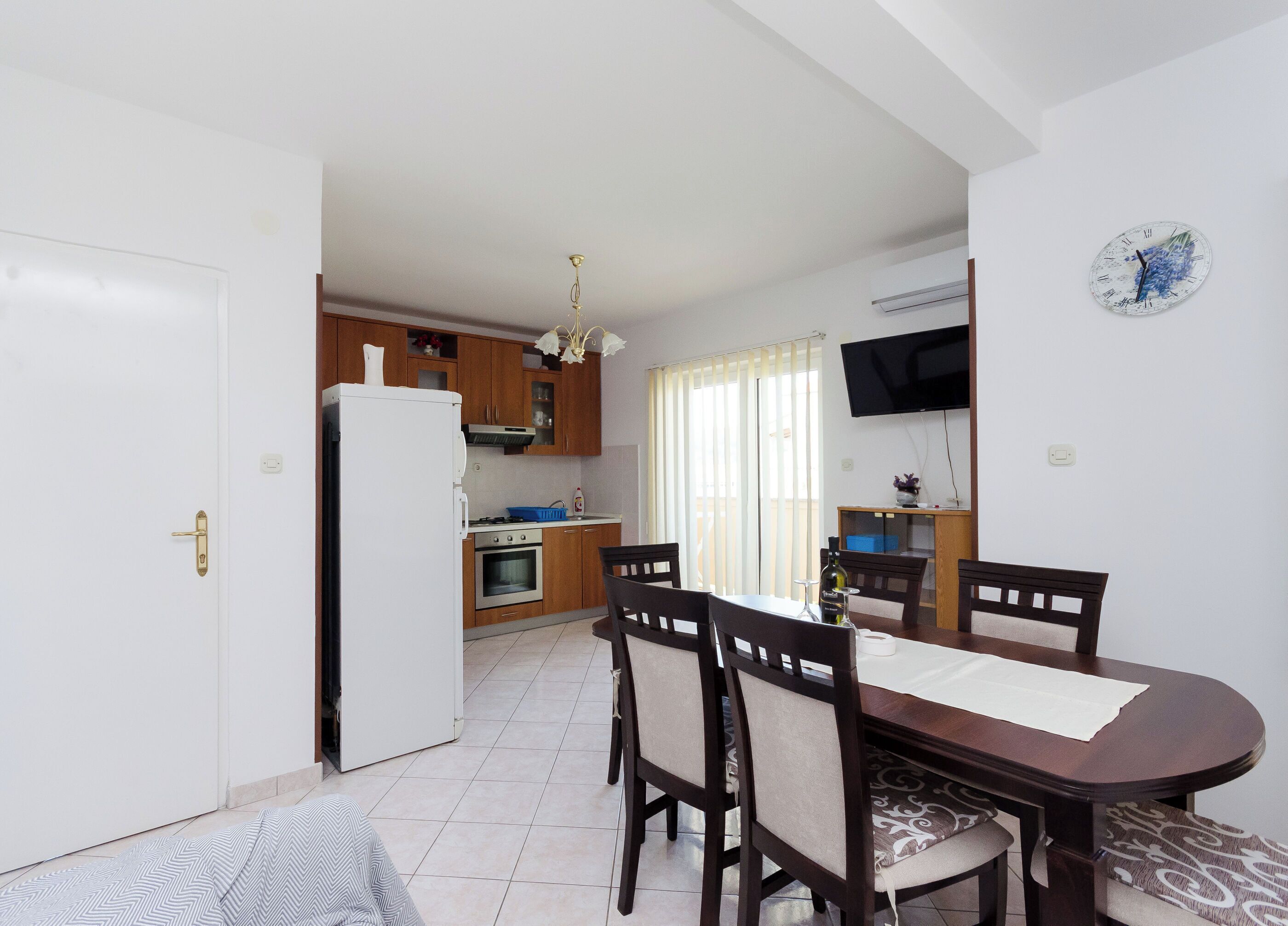 Apartment (A1) | Private kitchen | Mini-fridge, electric kettle