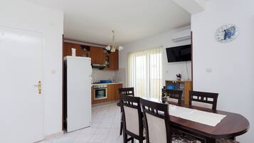 Apartment (A1) | Private kitchen | Mini-fridge, electric kettle