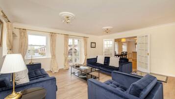 Laptop workspace, free WiFi