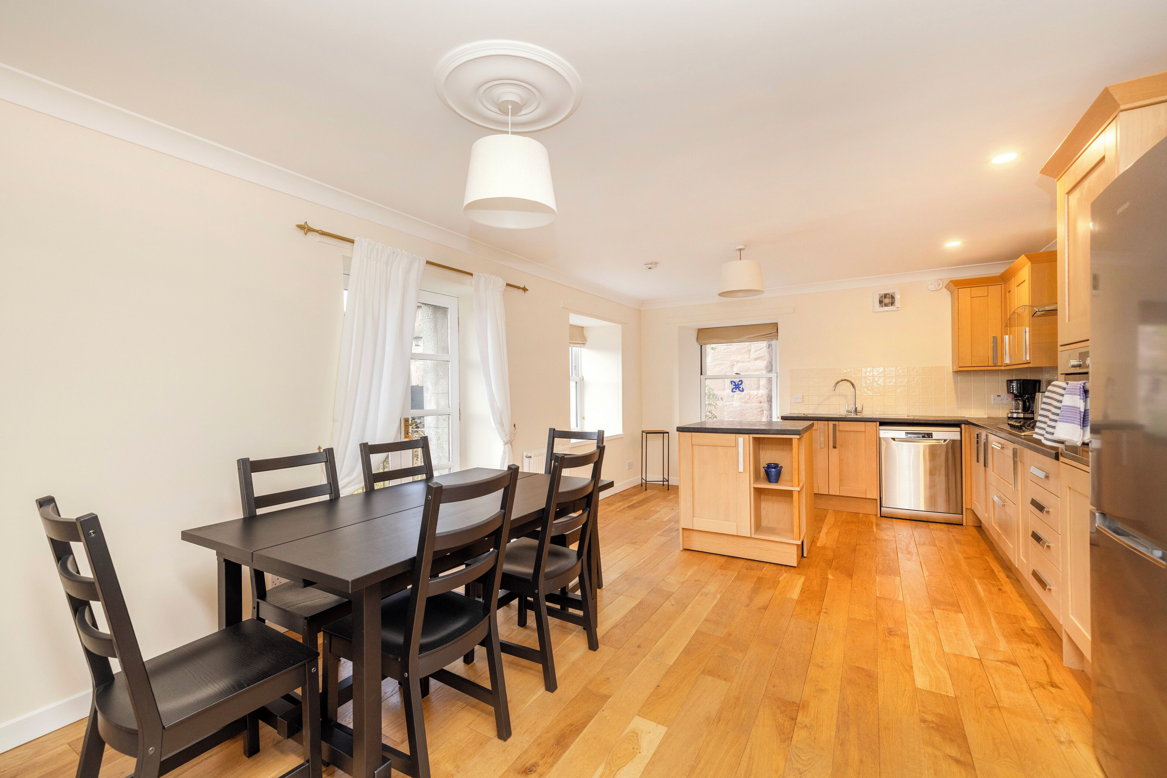 Laptop workspace, free WiFi