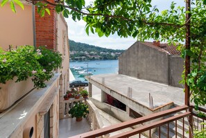 Apartment (A1) | Property grounds - Apartment Nela (Smokvica)