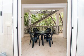 Apartment (A2) | Terrace/patio - Apartments More Sunce (Starigrad)