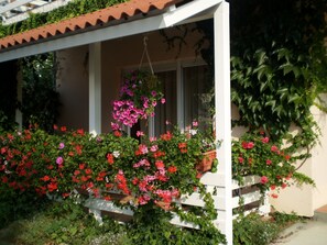 Apartment (A2) | Terrace/patio - Apartments Tanya (Rab)
