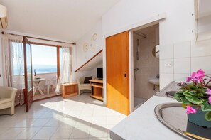 Studio (A5) | Private kitchen | Fridge, stovetop, espresso maker, electric kettle - Apartments Near Beach (Dugi Rat)