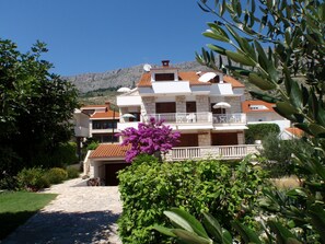 Building design - Apartments Near Beach (Dugi Rat)