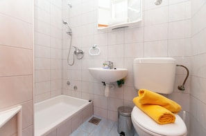 Appartement (A6) | Salle de bain | Douche