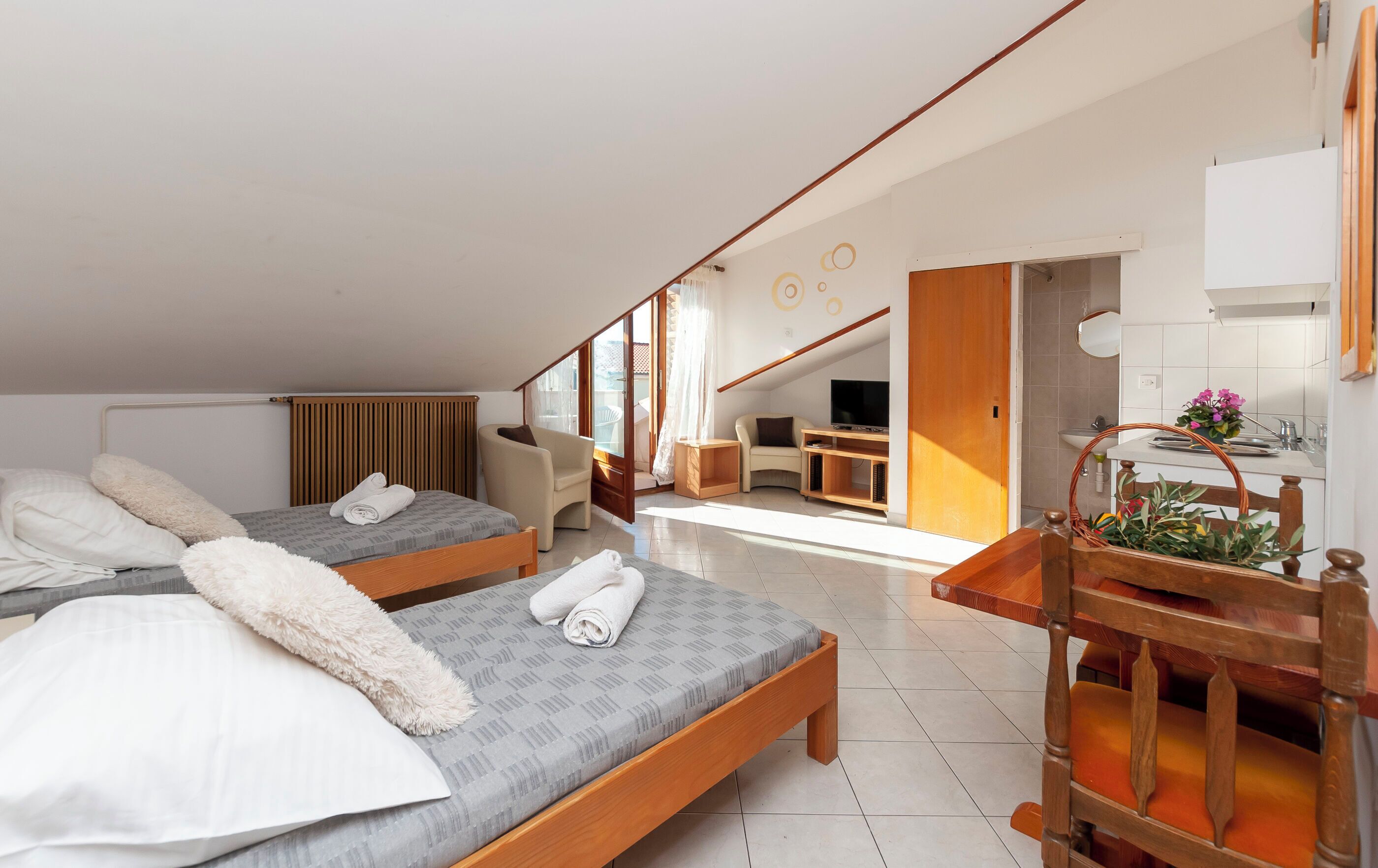 Estudio (A5) | Wifi gratis