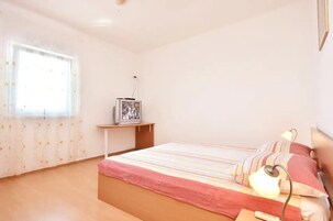 Casa | Tabla de planchar con plancha y wifi gratis