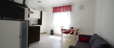 公寓 (A1) | 私人廚房 | 電冰箱、爐台、義式濃縮咖啡機、電熱水壺