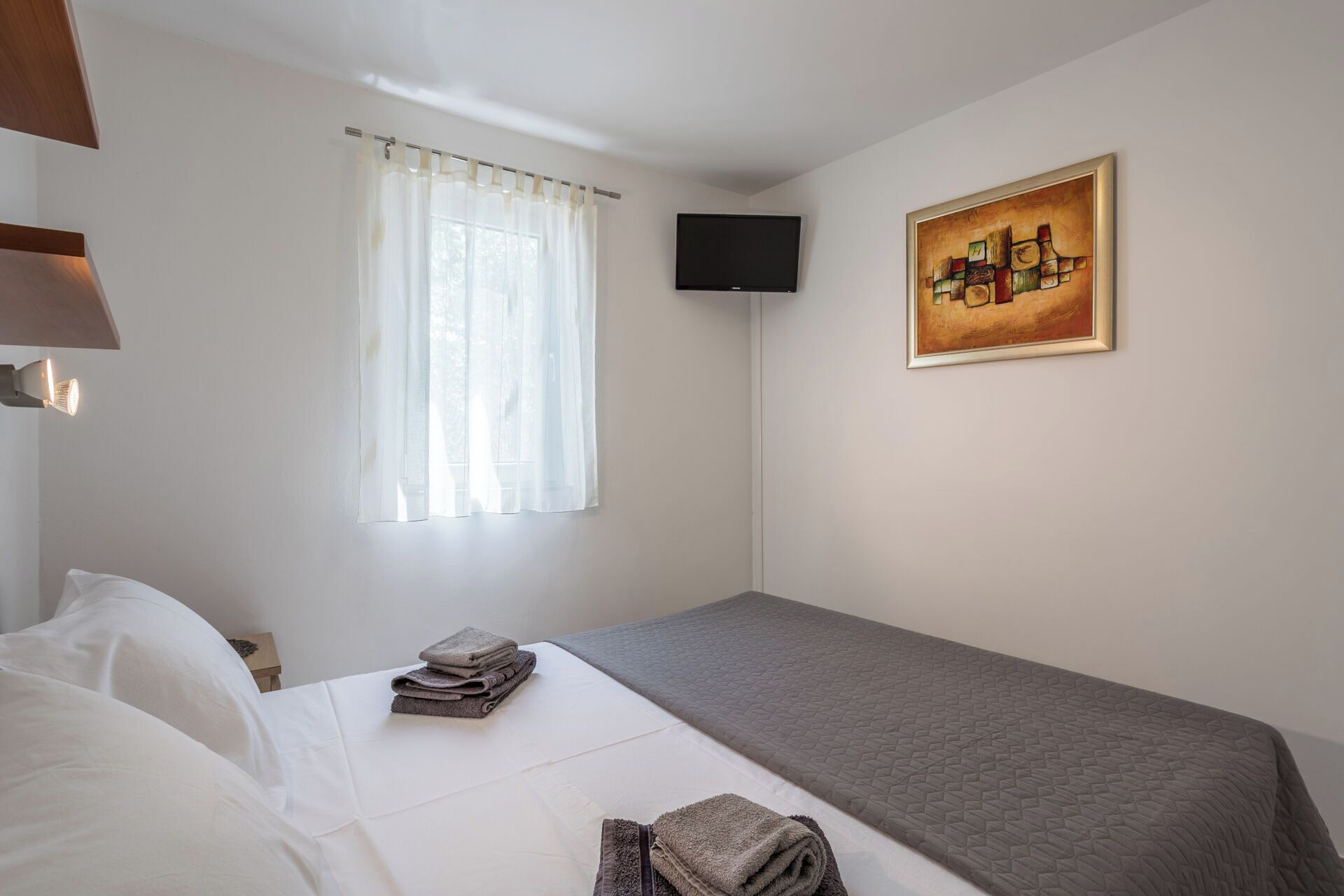 House | Iron/ironing board, free WiFi