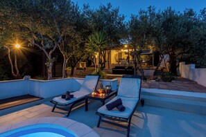 House | Iron/ironing board, free WiFi - House Oliva (Stari Grad)