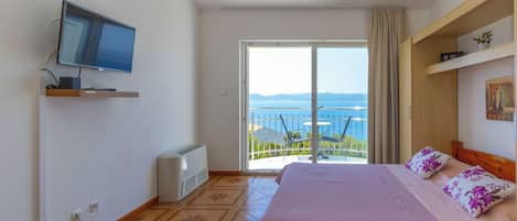 Apartment (A3) | In-room safe, free WiFi