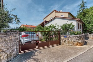 Khuôn viên nơi lưu trú