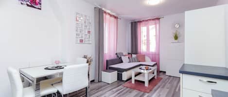 Apartment (A1) | Living room