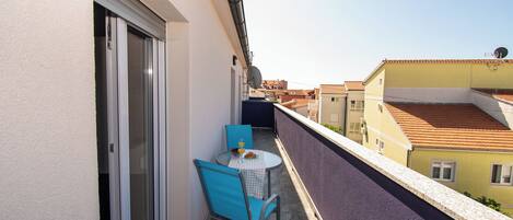 Apartment (A1) | Balkon