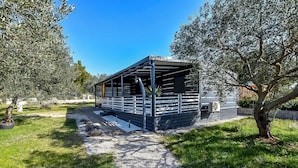 Unclassified image, 4 of 28, button - Mobile Home Pen Shell (Biograd na Moru)