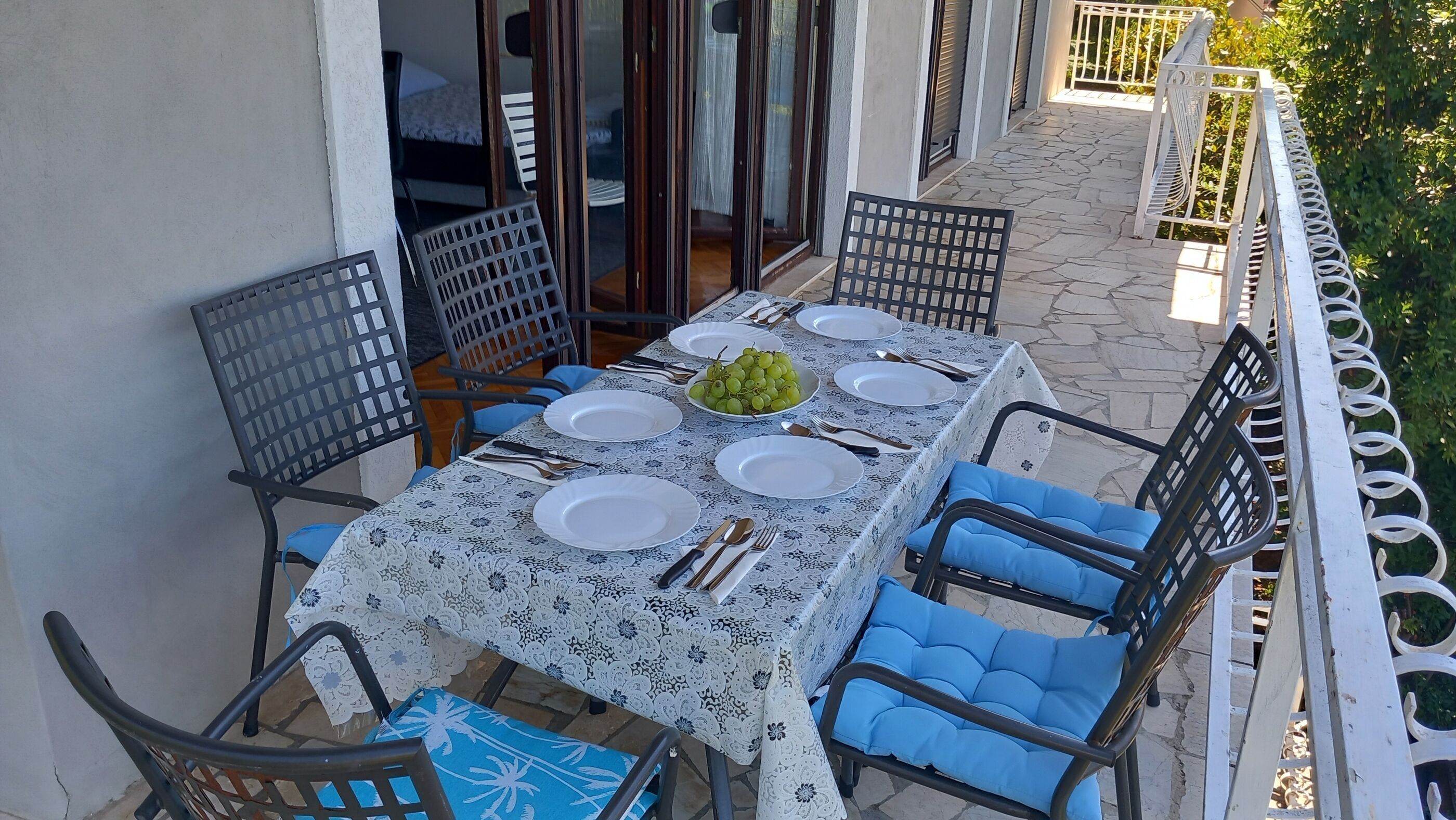Apartment (A2) | Outdoor dining