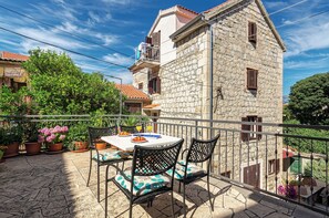 House | Terrace/patio - House Rose in Center (Split)