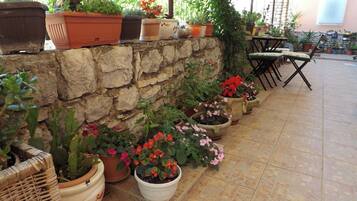 Studio (A4) | Terrace/patio