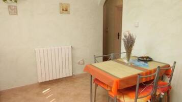 Apartment (A1) | Private kitchen | Fridge, microwave, stovetop, espresso maker