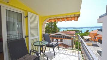 Apartment (A7) | Water view