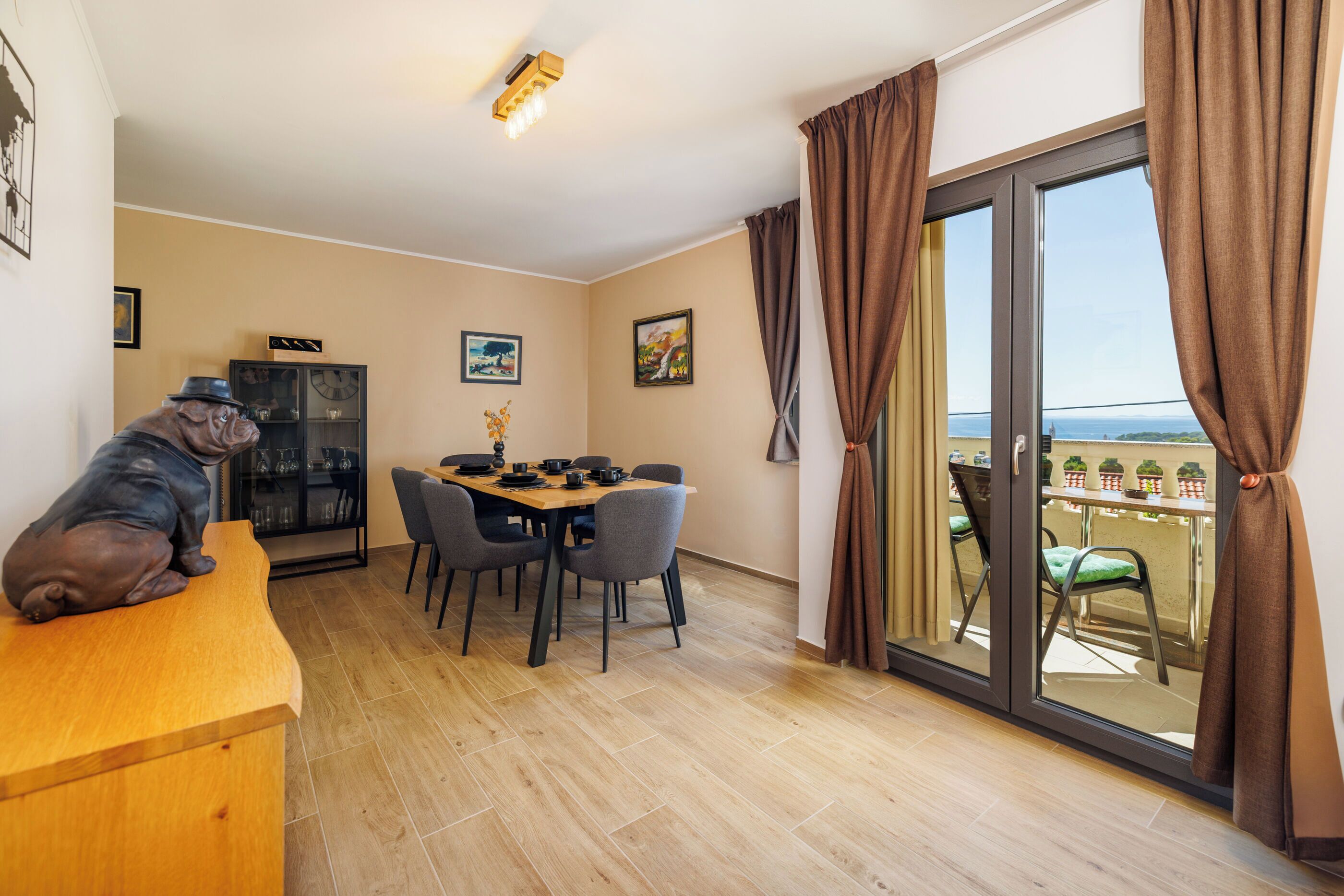 Apartment (A1) | Dining