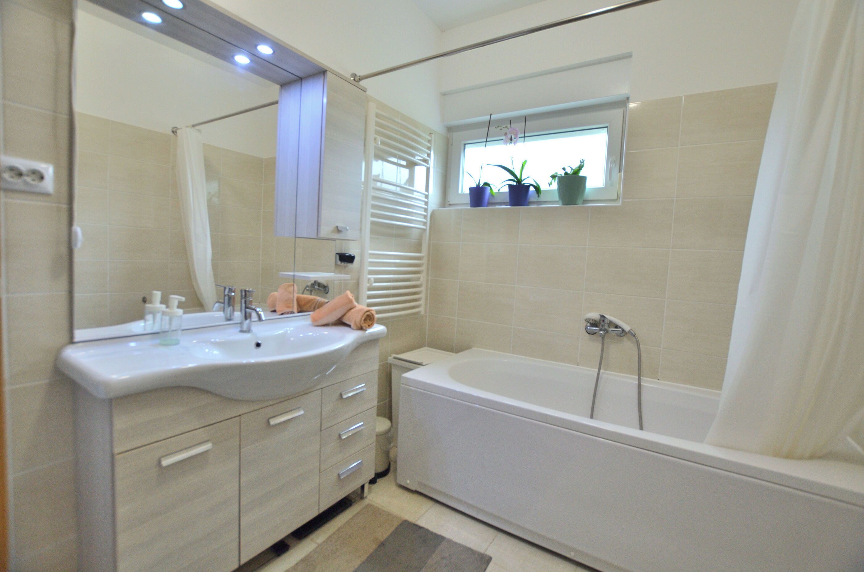 Appartement (A1) | Salle de bain | Baignoire
