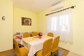 Apartment (A1) | Private kitchen | Fridge, stovetop, espresso maker, electric kettle - Apartment Roza (Vodice)