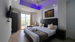 Premium Room, Balcony, City View | Free WiFi - Hotel Taj Homestay- A Unit of Sahni's  (Delhi)