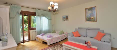 アパートメント (A1)