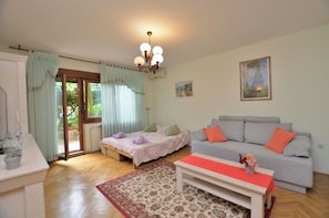 Apartment (A1) | Iron/ironing board, free WiFi - Apartment Kivi (Fazana)