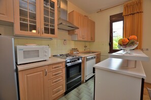 Apartment (A1) | Private kitchen - Apartment Kivi (Fazana)