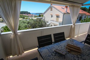 Terrace/patio - Apartments Biserka G (Rab)