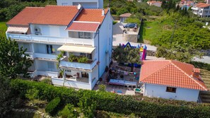 Building design - Apartments Biserka G (Rab)